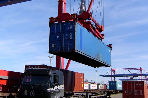 40'-Terminalanlieferung