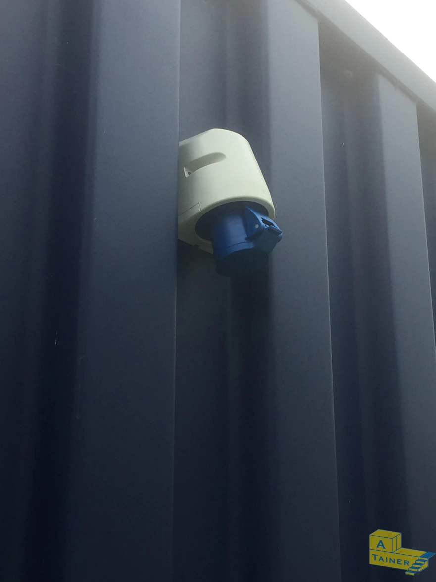 ATBU 2001500-1 Holzisolierer mit Regal und Elektropaket Stromanschluss außenWZ